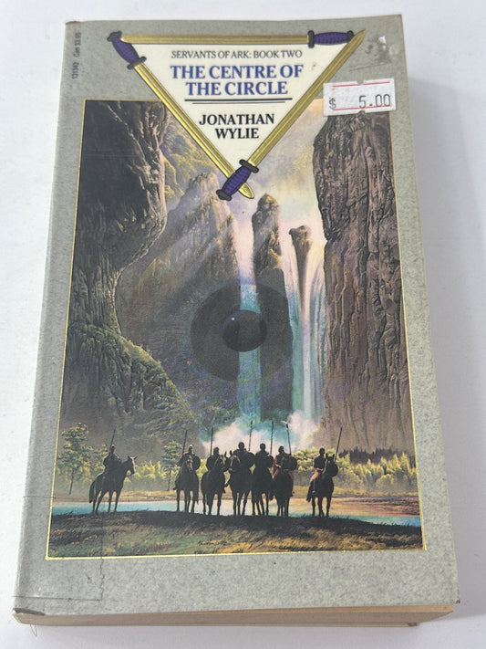 The Centre Of The Circle (Servants of Arc Book2)