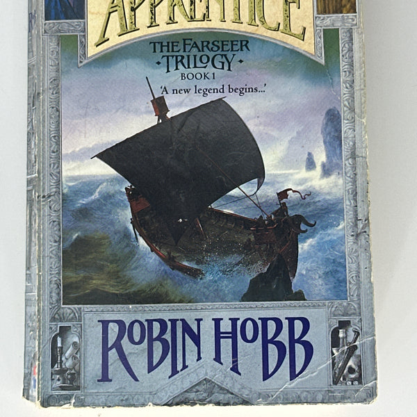 Robin Hobb Assassin's Apprentice front cover image