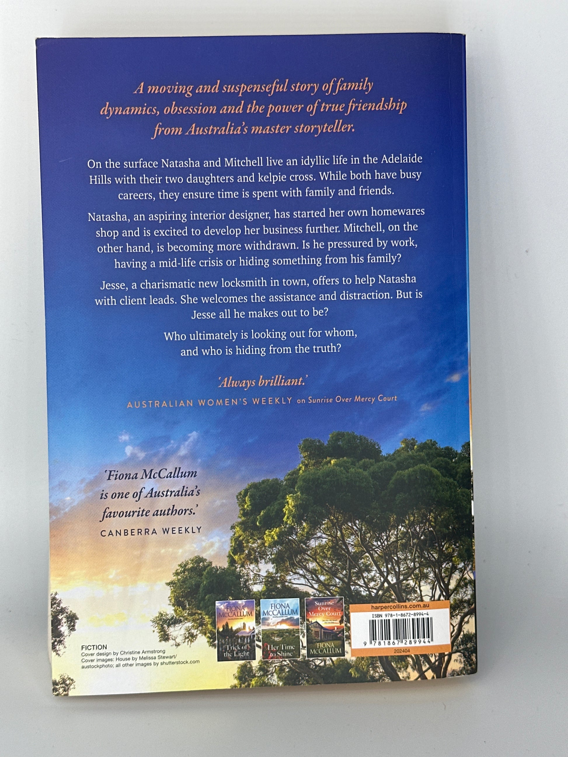 Fiona McCallum Looking Out actual back cover used books