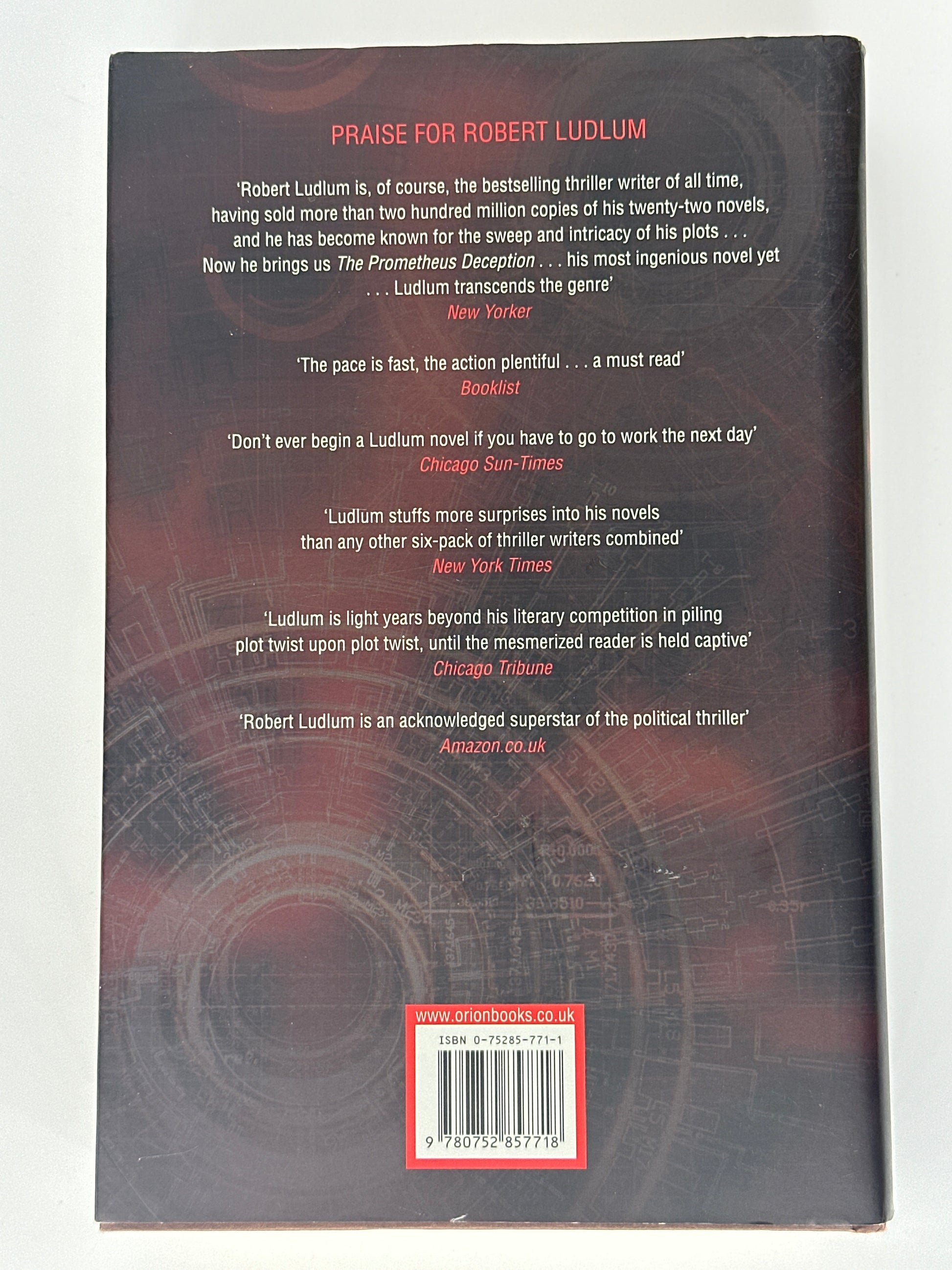Robert Ludlum Lazarus Vendetta back cover