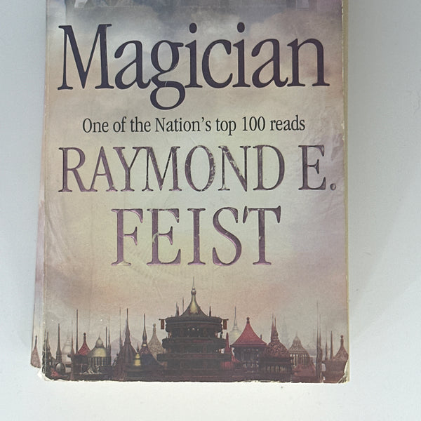 Raymong Feist Magician front cover image