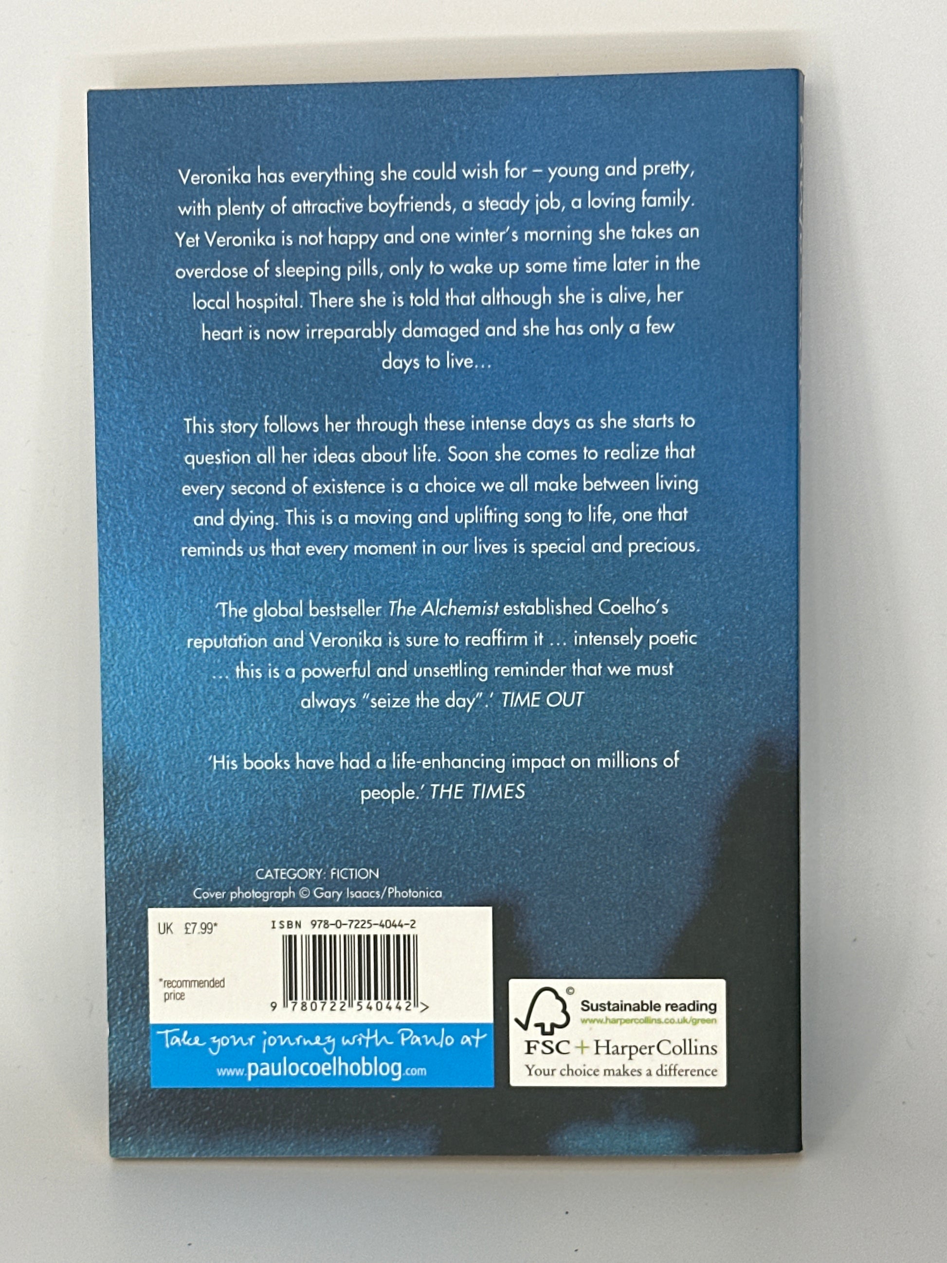 Paulo Coelho Veronika Decides to Die actual back cover used books