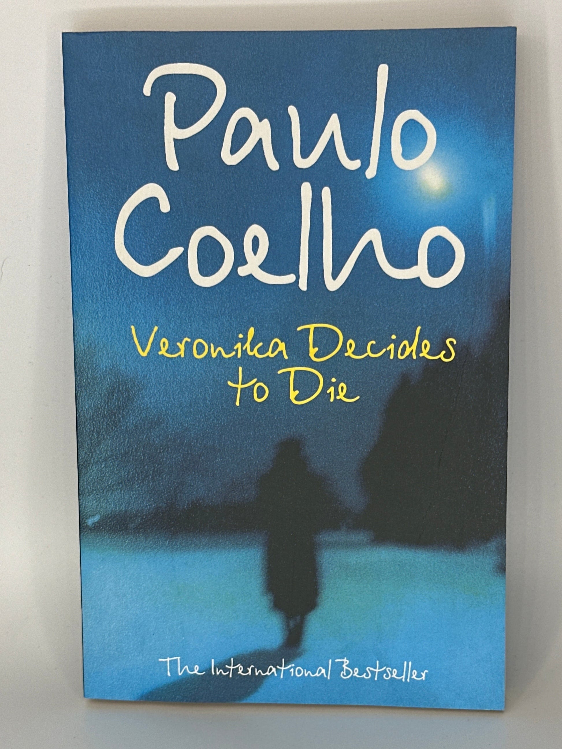 Paulo Coelho Veronika Decides to Die actual front cover used books
