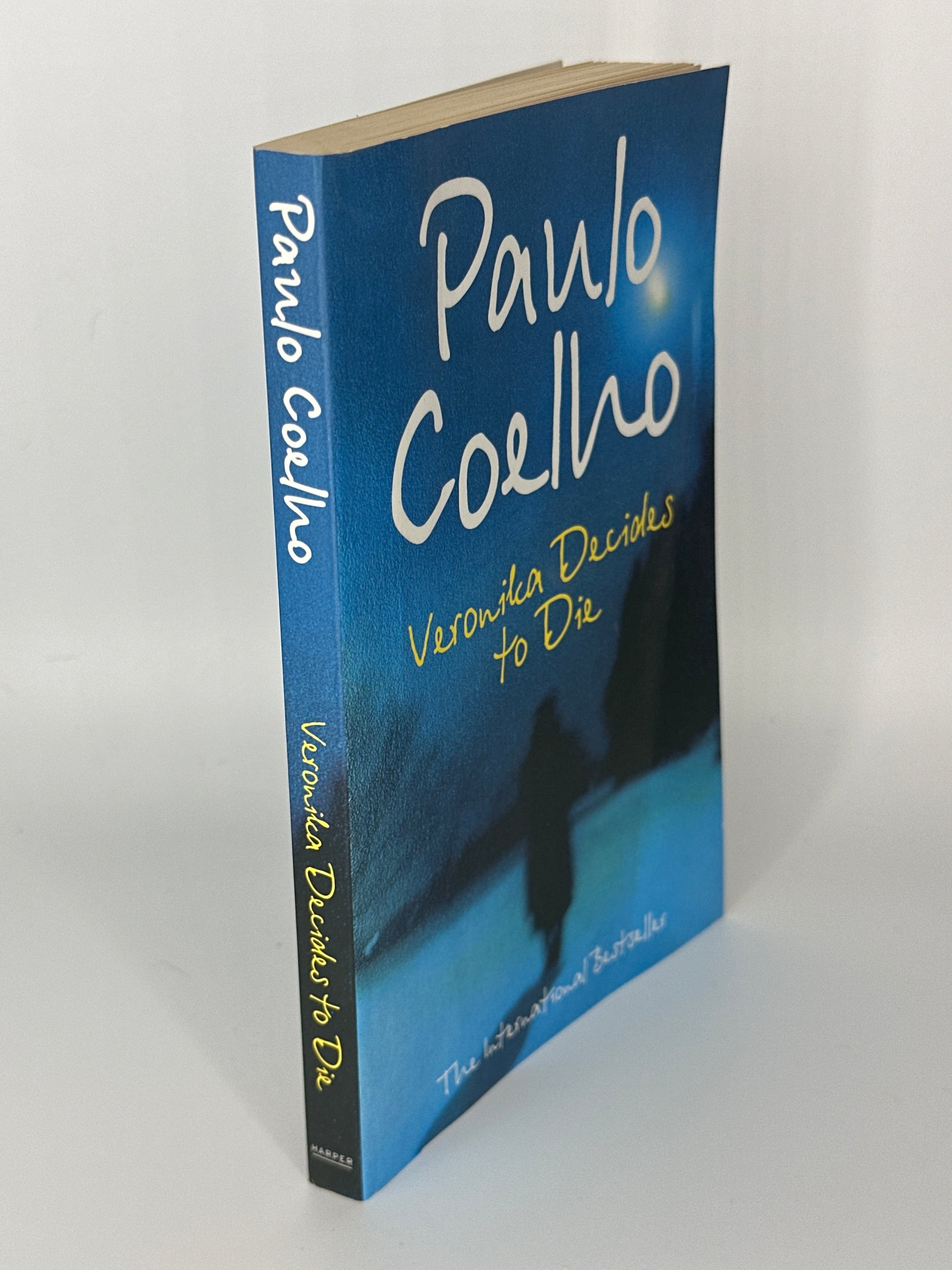 Paulo Coelho Veronika Decides to Die actual spine used books