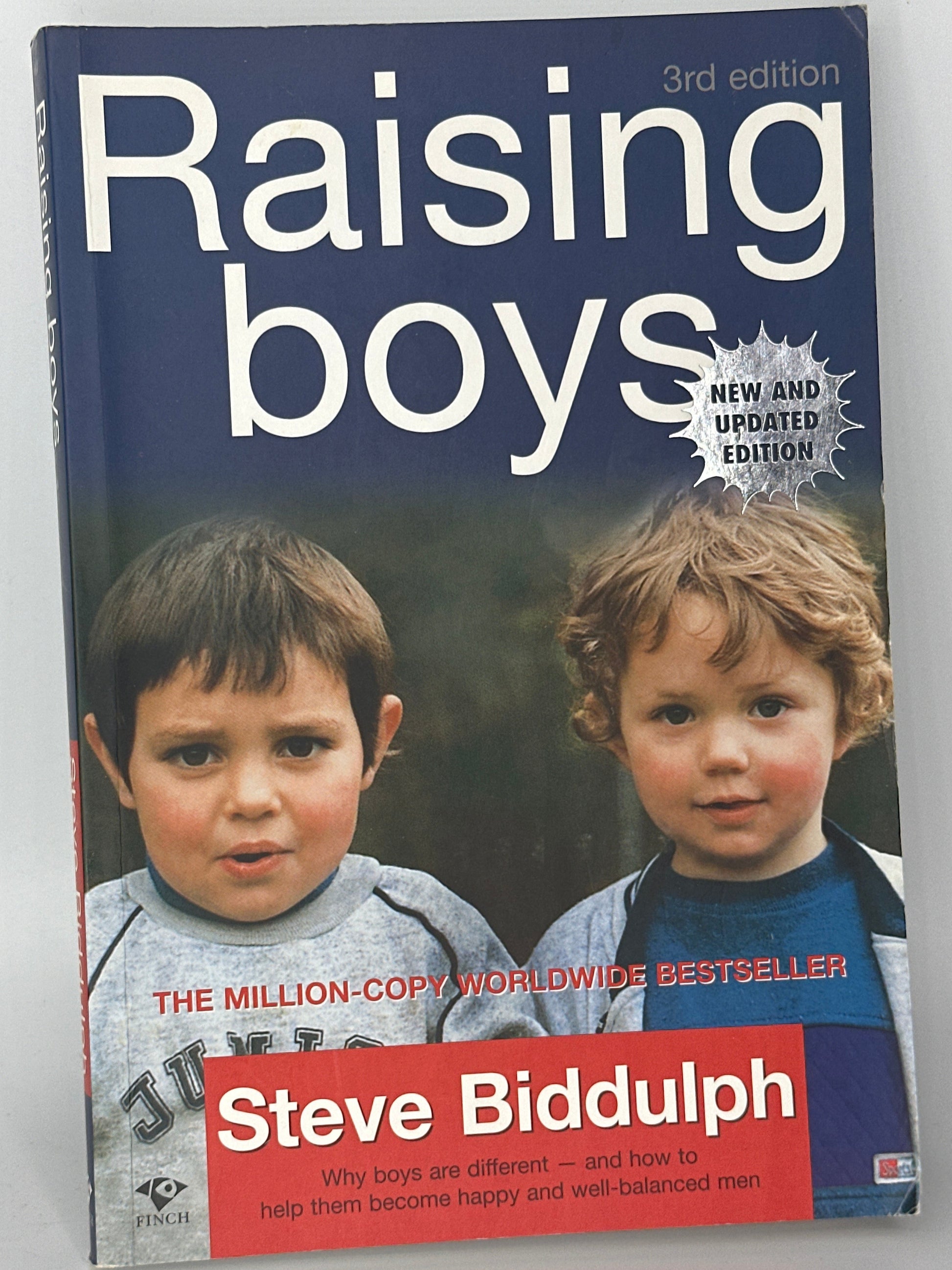 Steve Biddulph Raising Boys: Why Boys are Different - and How to Help Them Become Happy and Well-balanced Men actual front cover used books